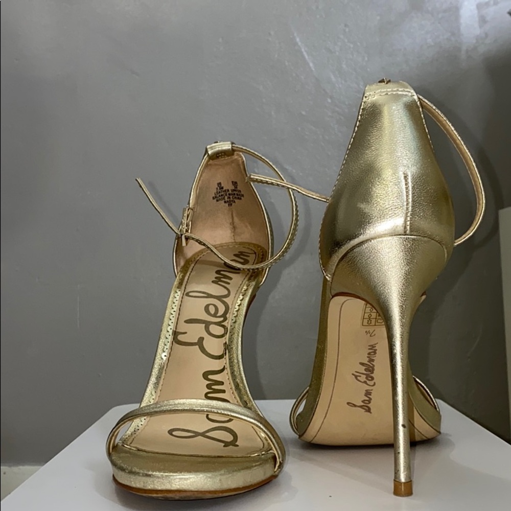 Heels - Picture 4 of 4